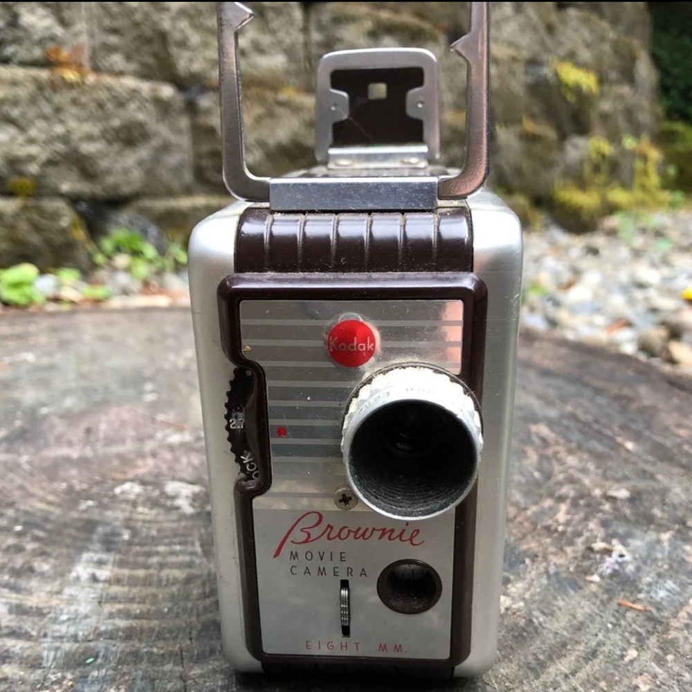 Vintage Kodak Brownie Movie Camera - Picture 3 of 5